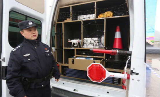 星際流動警務(wù)服務(wù)站上路巡邏 武漢元旦小長假警情下降4434.png