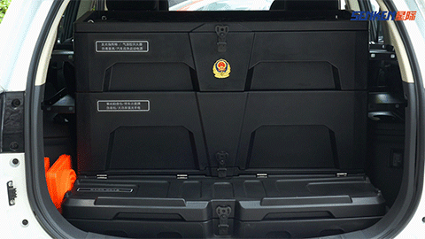 車載后備箱2-1.gif